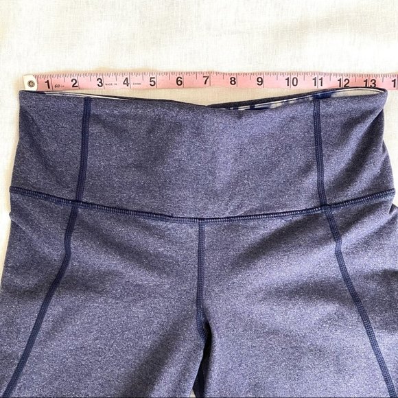 Lululemon Gather & Crow Crop Heathered Deep Indigo Size 6 - Picture 8 of 13
